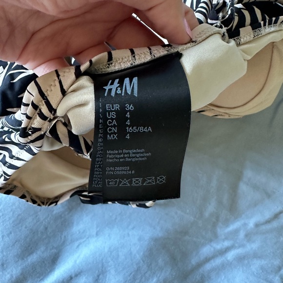 🌴 ONE PIECE 🌴 - Picture 3 of 4